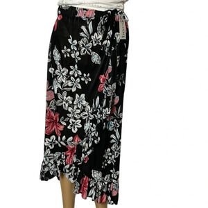 Vintage NWT floral skirt,faux wrap,ruching,ruffles,boho,gypsy,Hawaiian vibe,Nwt!